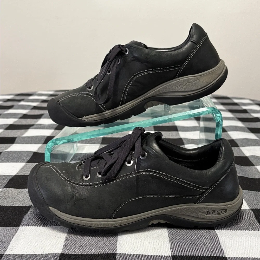 Keen Black Leather Lace Up Shoes Women's Size 7.5 Comfy Flats